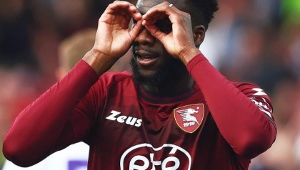  佛罗伦萨锋霸帽子戏法率队横扫升班马