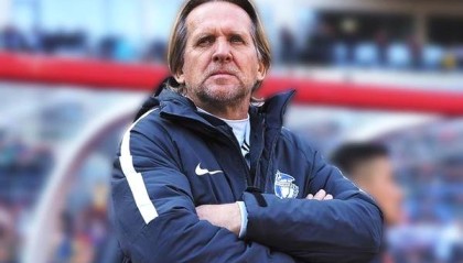  波尔多功勋教练下课引发动荡  