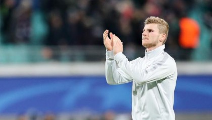  聚勒头槌绝杀斯图加特，拜仁险胜登顶  