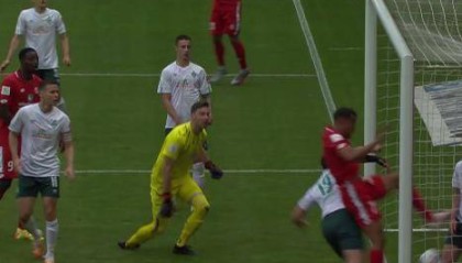 德甲老牌劲旅遭遇历史性降级危机  