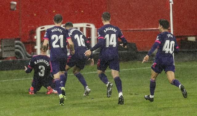  多特蒙德新援破门助球队客场逼平莱比锡  