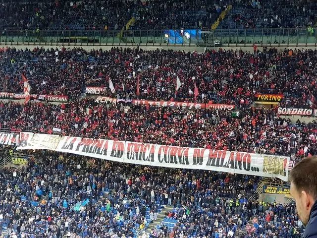  米兰德比,十万观众现场助威  