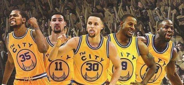  库里单节二十二分勇士横扫马刺延续客场不败神话  